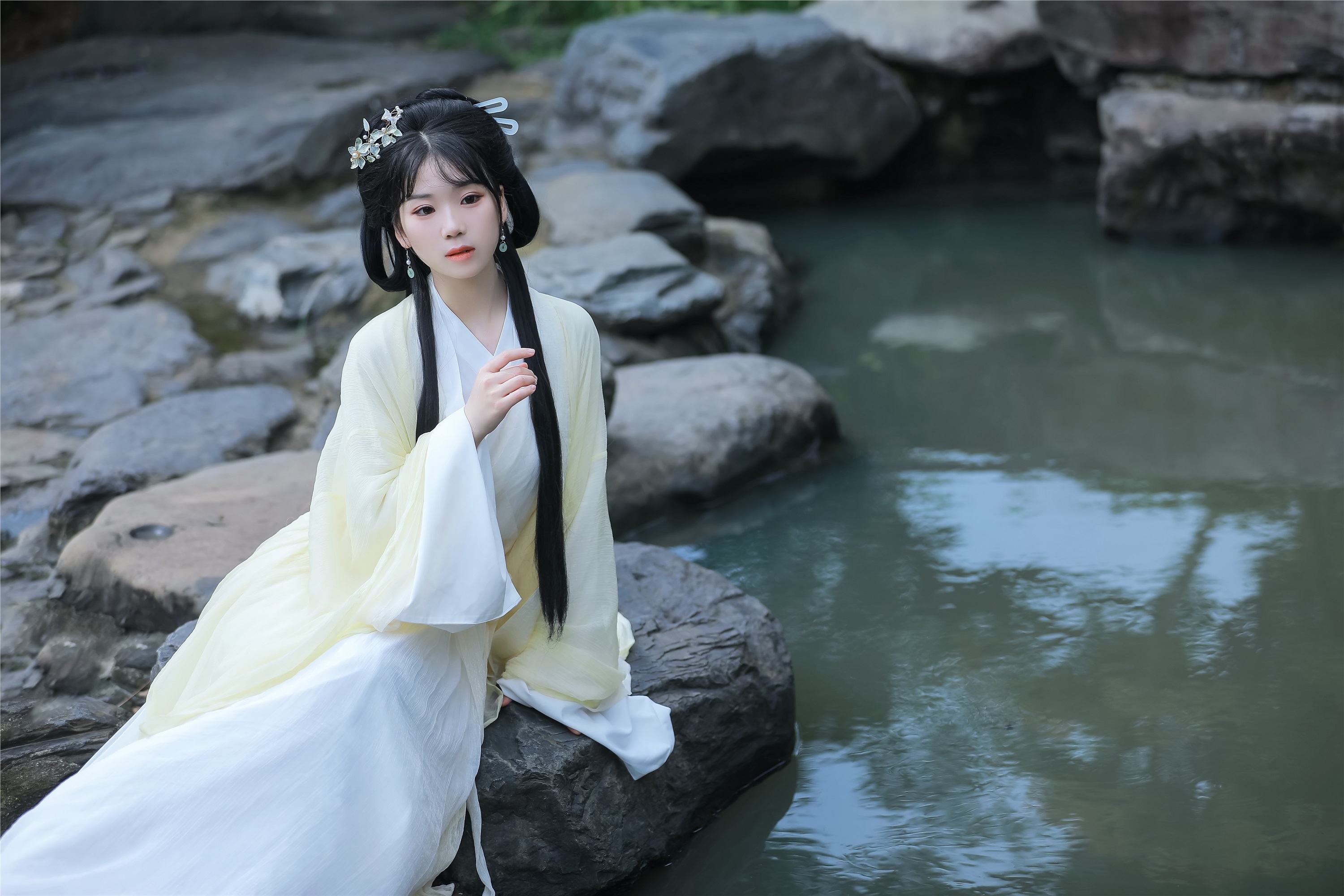 YITUYU艺图语 2025.01.20 关山渡 周周Ay